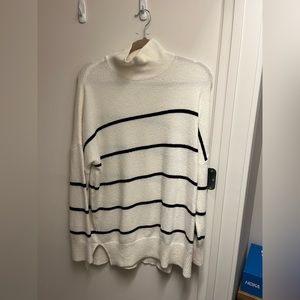 Abercrombie white and black striped oversized sweater